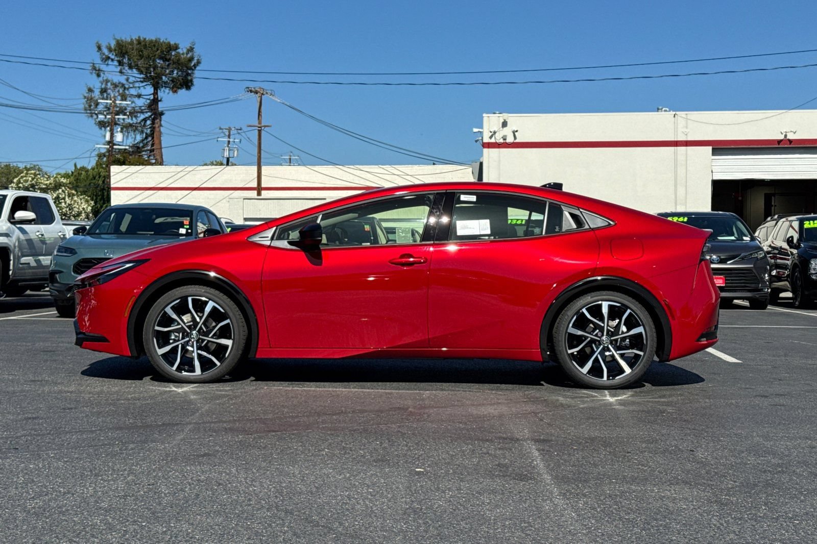 New 2026 Toyota Prius Plug-In Hybrid FWD image 6