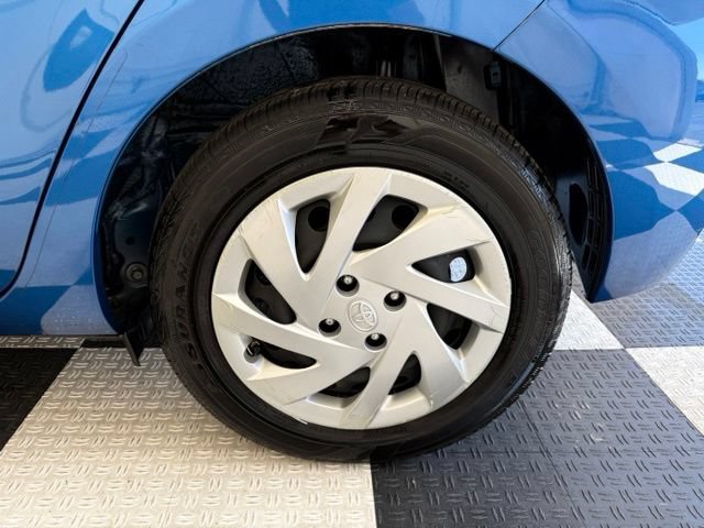 Used 2015 Toyota Prius C Two FWD image 10