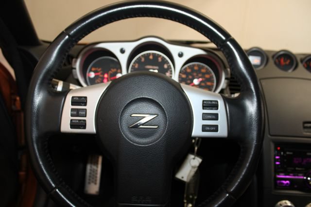 Used 2006 Nissan 350Z Touring w/ (N93) Cargo Convenience Pkg RWD image 34