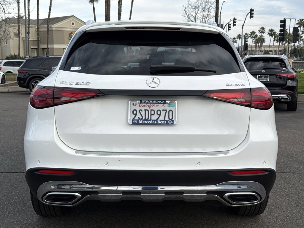 Used 2025 Mercedes-Benz GLC 300 4MATIC image 17