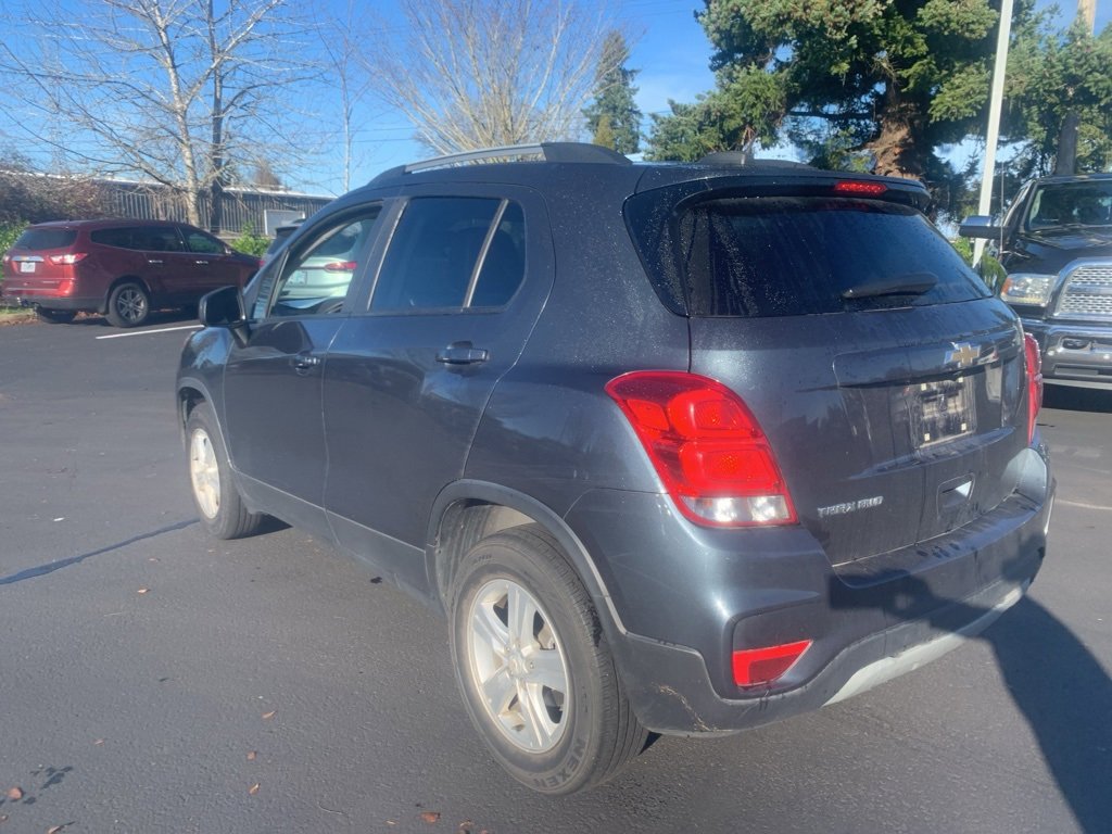 Used 2021 Chevrolet Trax LT image 2