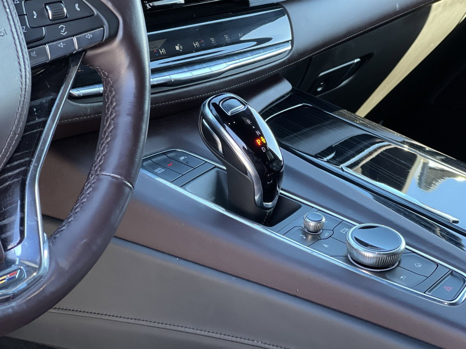 Used 2024 Cadillac Escalade ESV V w/ Heavy-Duty Trailer Package image 20