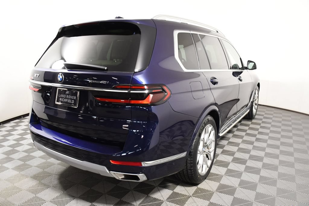 Used 2023 BMW X7 xDrive40i w/ Executive Package AWD/4WD image 6