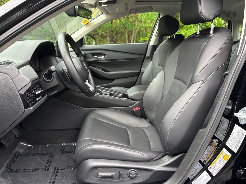 Certified 2025 Honda Accord Touring image 25