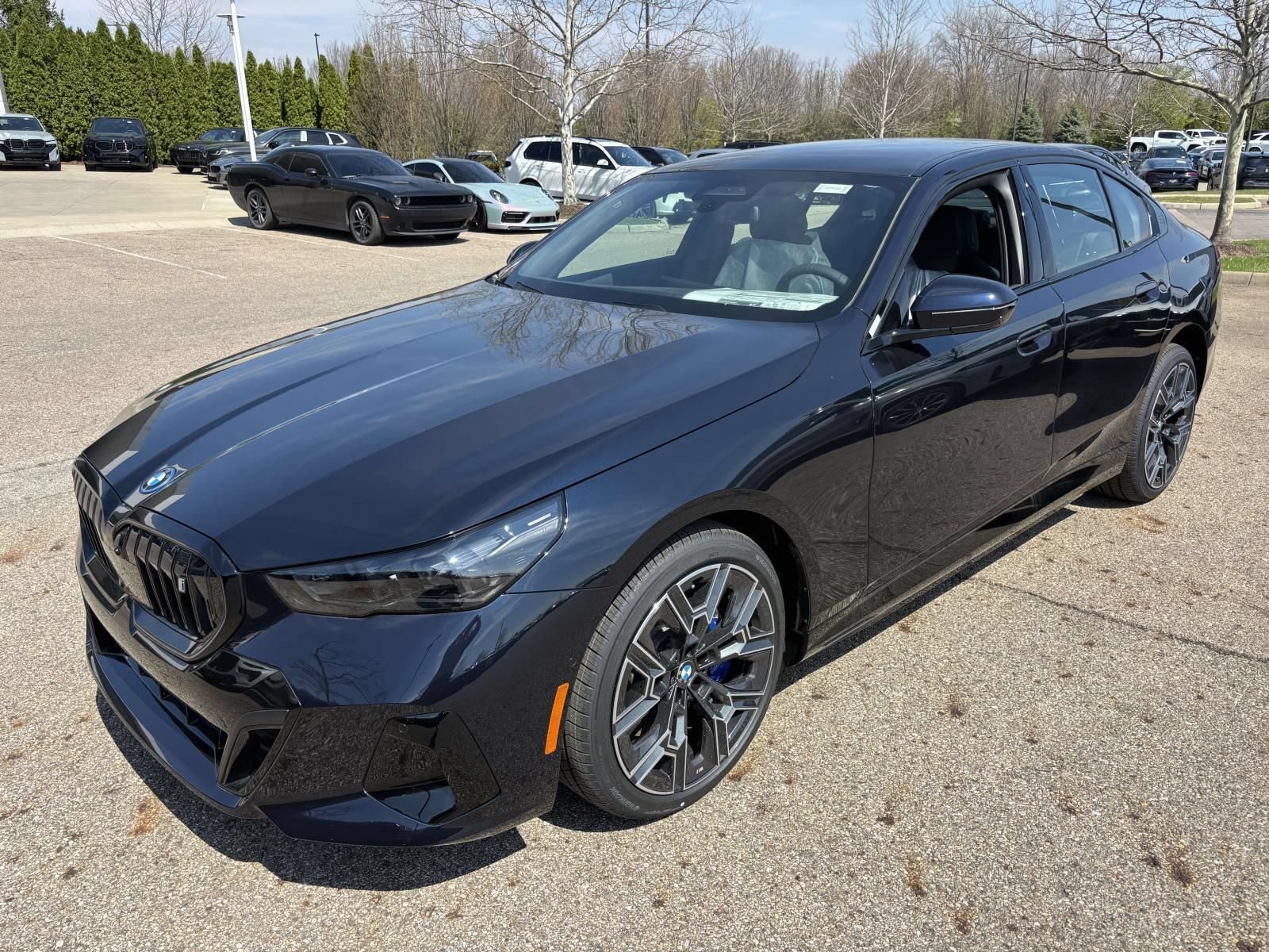 New 2026 BMW i5 eDrive40 w/ M Sport Package AWD/4WD image 1