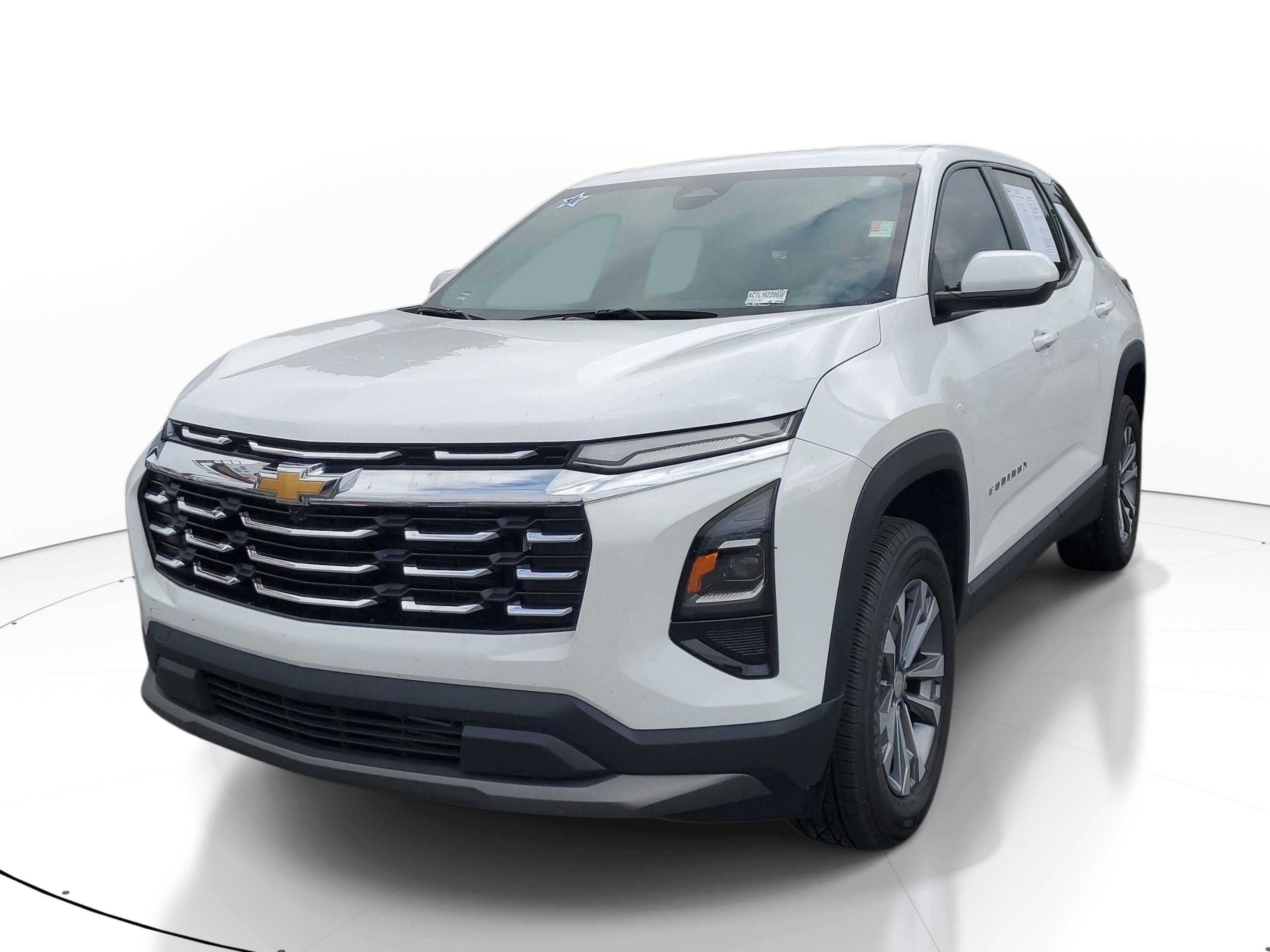 Used 2026 Chevrolet Equinox LT FWD image 3