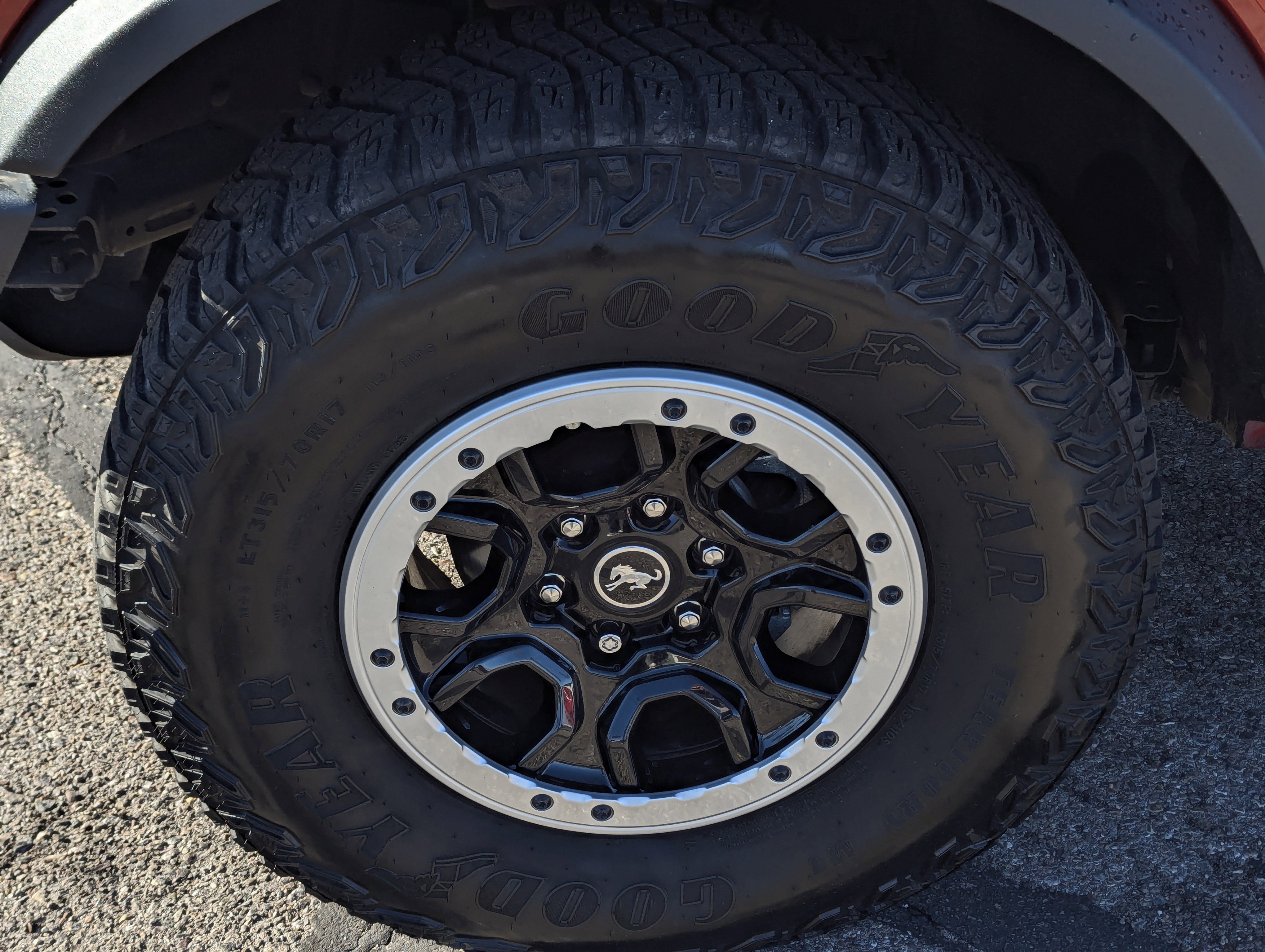 Used 2023 Ford Bronco Badlands image 7