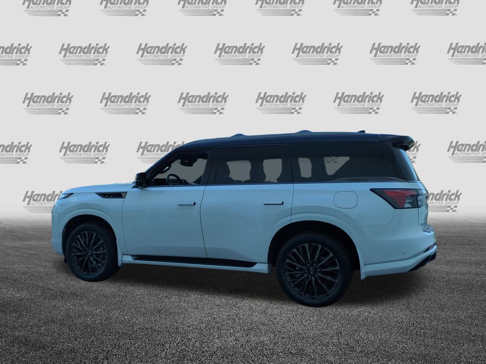 Used 2025 INFINITI QX80 Autograph w/ Autograph Exterior Package AWD/4WD image 8