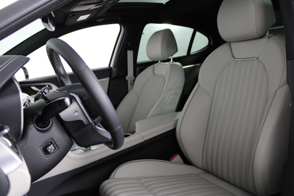 Used 2023 Genesis G70 2.0T w/ Sport Prestige Package RWD image 17