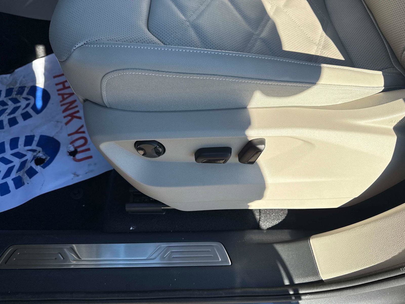 New 2026 Volkswagen Atlas SE image 20