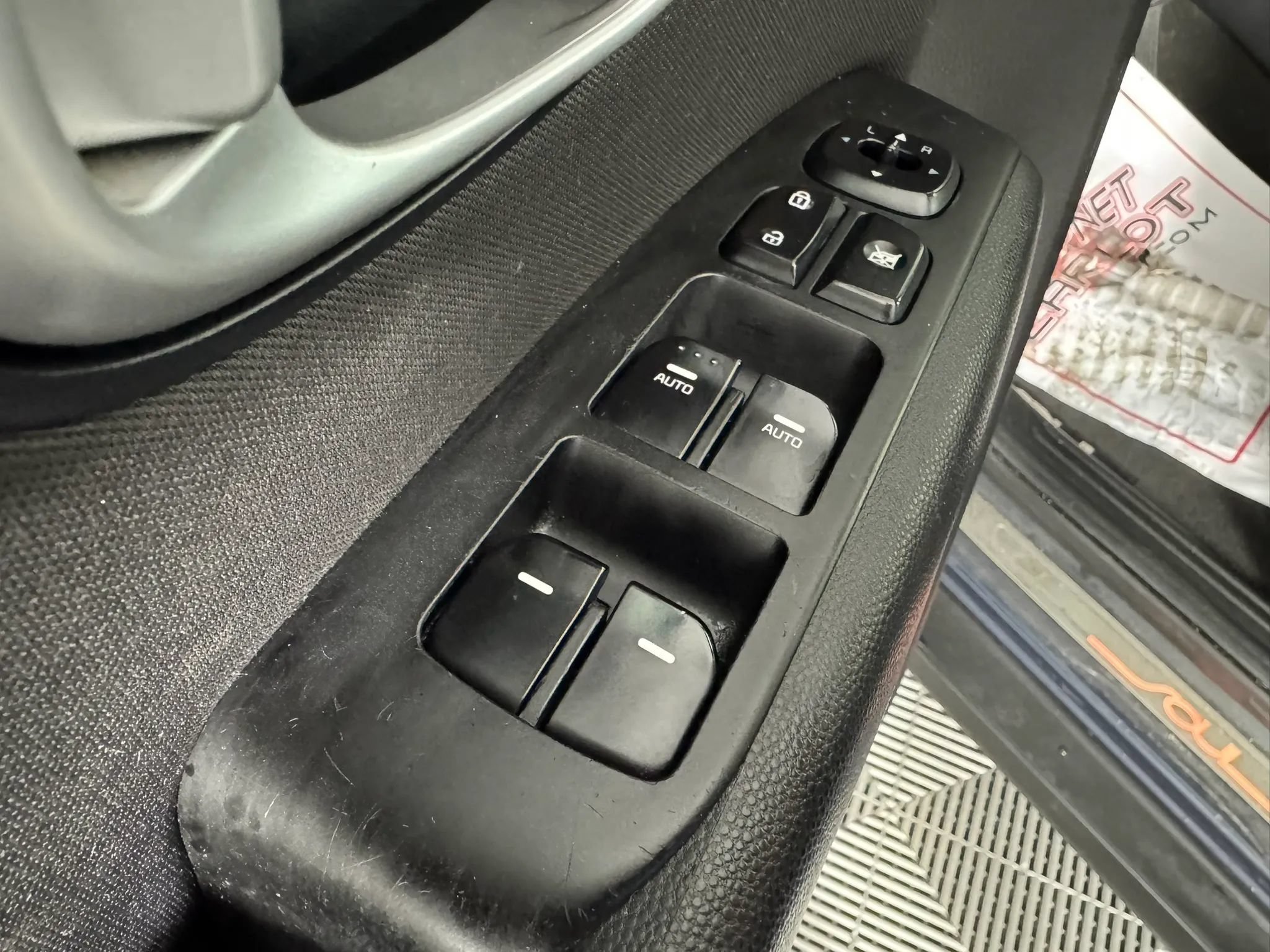 Used 2016 Kia Soul + FWD image 35