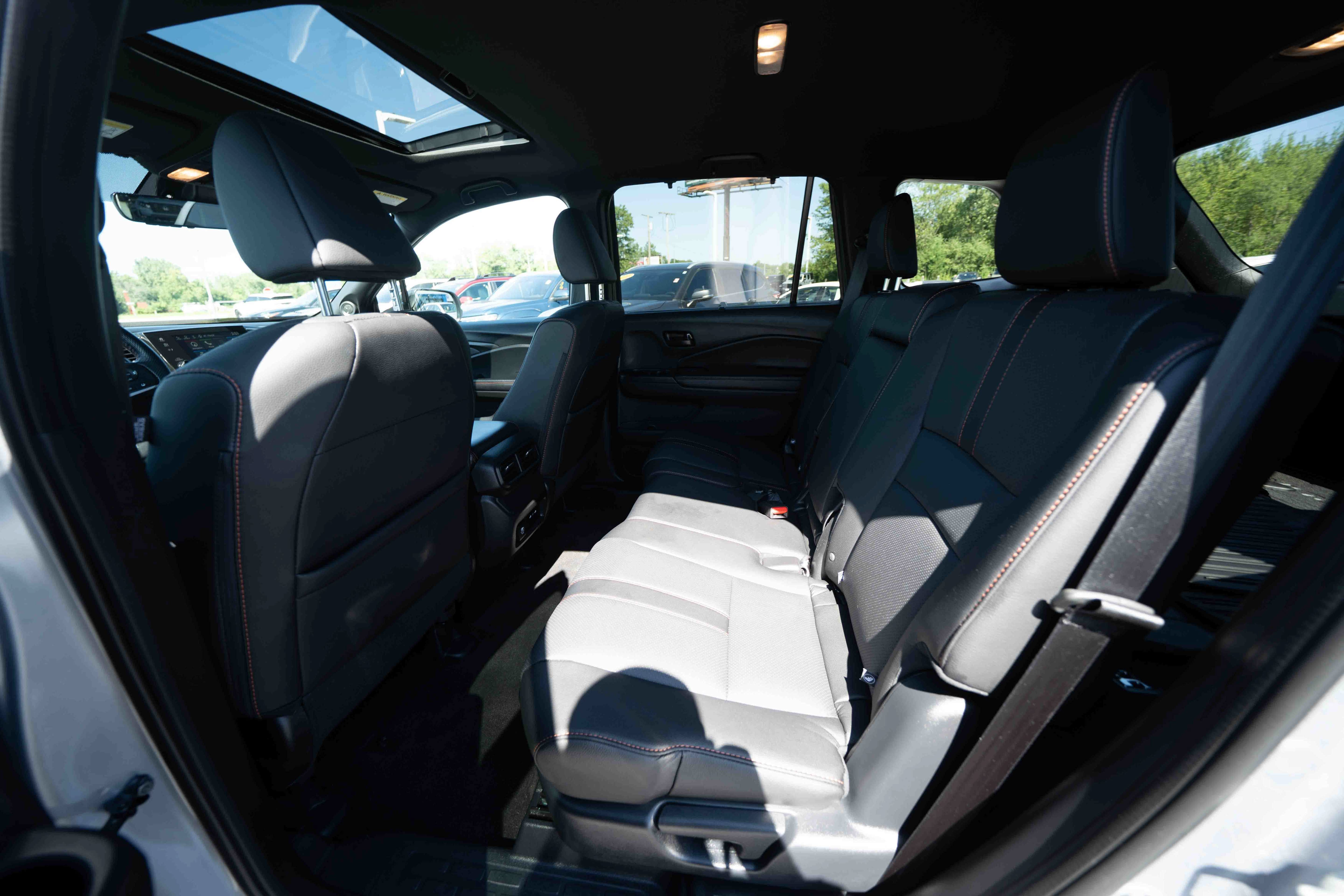 Certified 2025 Honda Passport TrailSport image 23