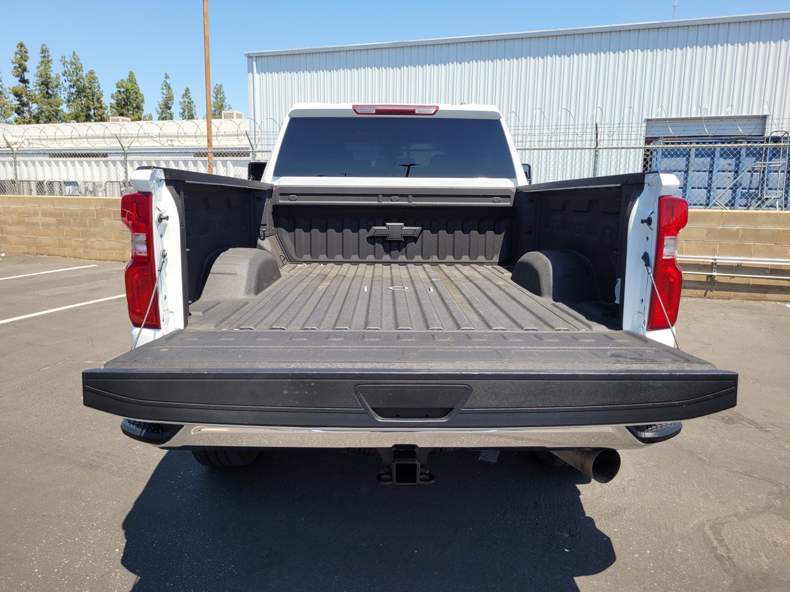 Used 2024 Chevrolet Silverado 2500 LTZ AWD/4WD image 27