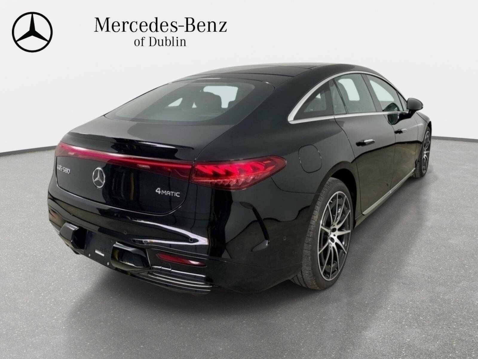 Certified 2023 Mercedes-Benz EQS 580 4MATIC Sedan w/ Exclusive Trim Package image 11