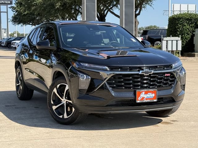 Certified 2025 Chevrolet Trax RS w/ Sunroof Package FWD image 3