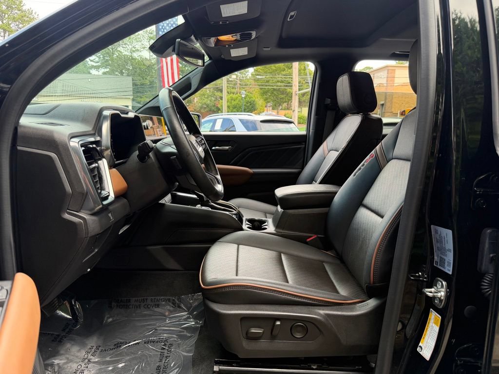 Used 2024 GMC Canyon AT4 w/ AT4 Premium Package AWD/4WD image 24