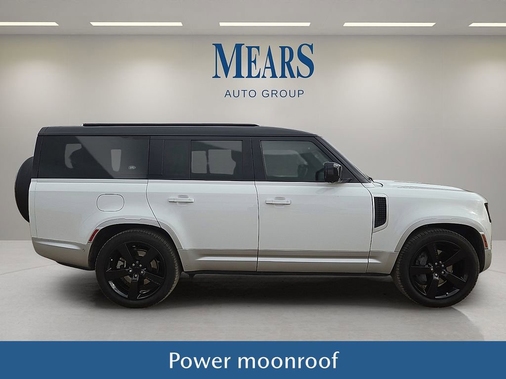 Used 2023 Land Rover Defender 130 First Edition image 7