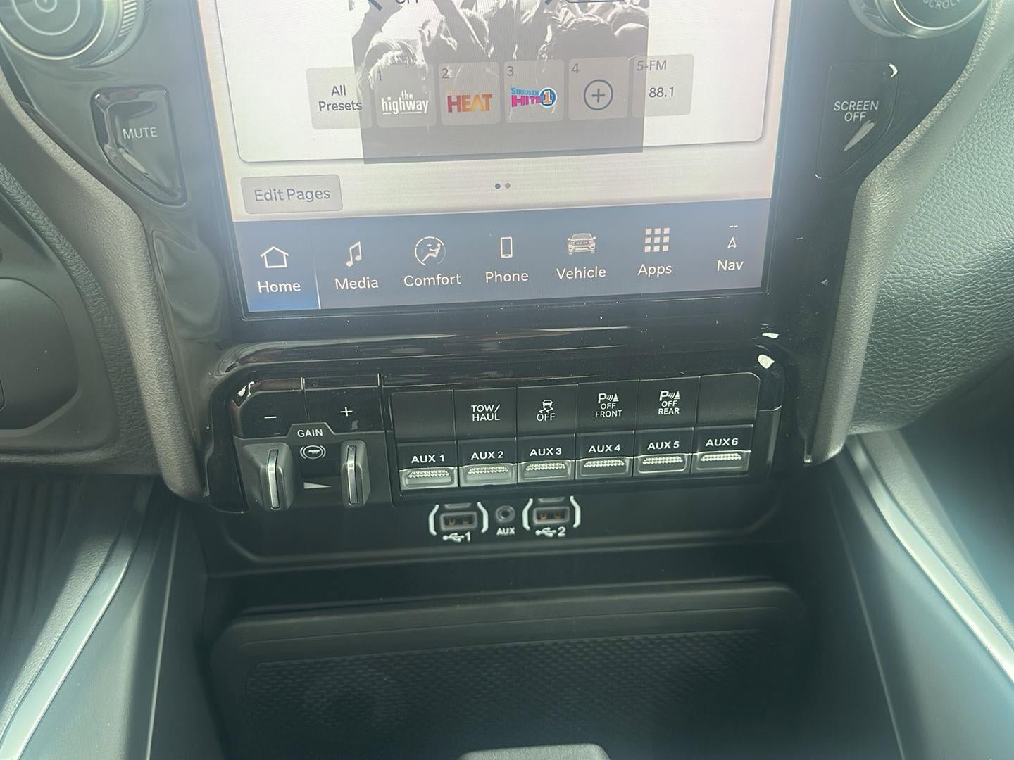 New 2026 RAM 2500 Big Horn AWD/4WD image 17