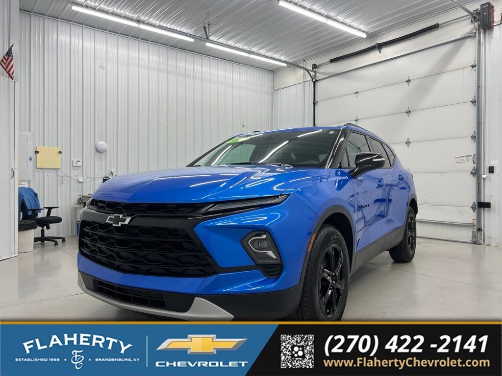 Used 2025 Chevrolet Blazer LT w/ Midnight/Sport Edition FWD image 6