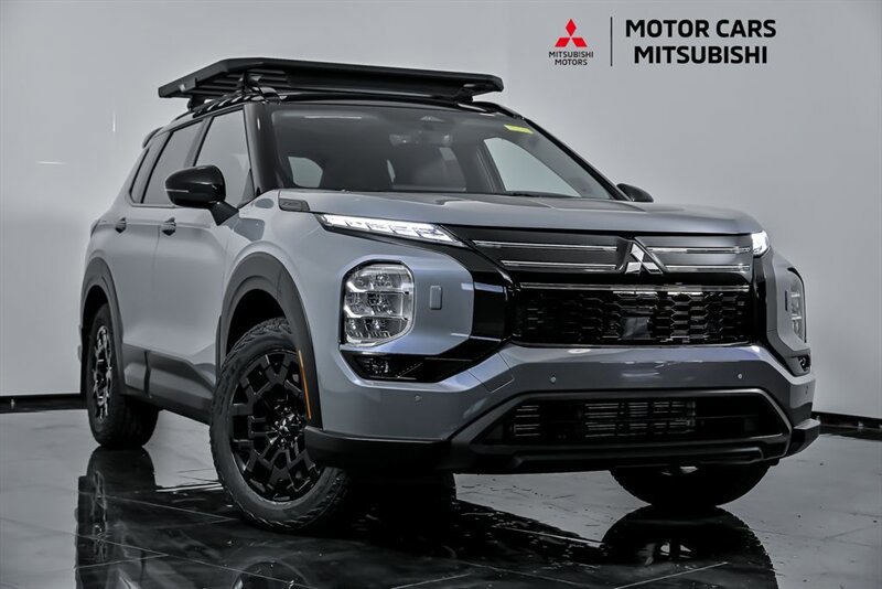 New 2025 Mitsubishi Outlander AWD image 1