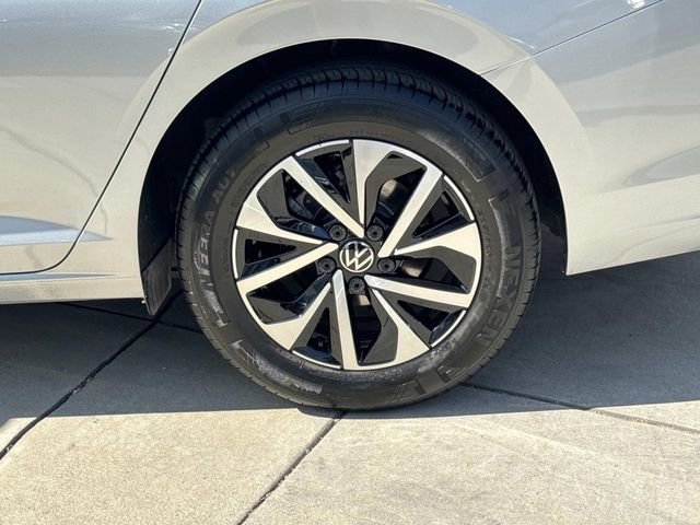 Used 2025 Volkswagen Jetta S image 6