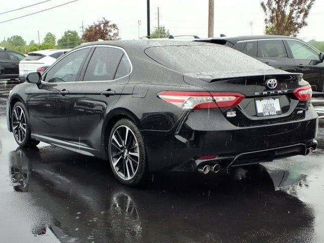 Used 2018 Toyota Camry XSE FWD image 5