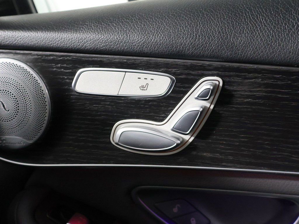 Used 2021 Mercedes-Benz GLC 300 4MATIC w/ Multimedia Package image 38