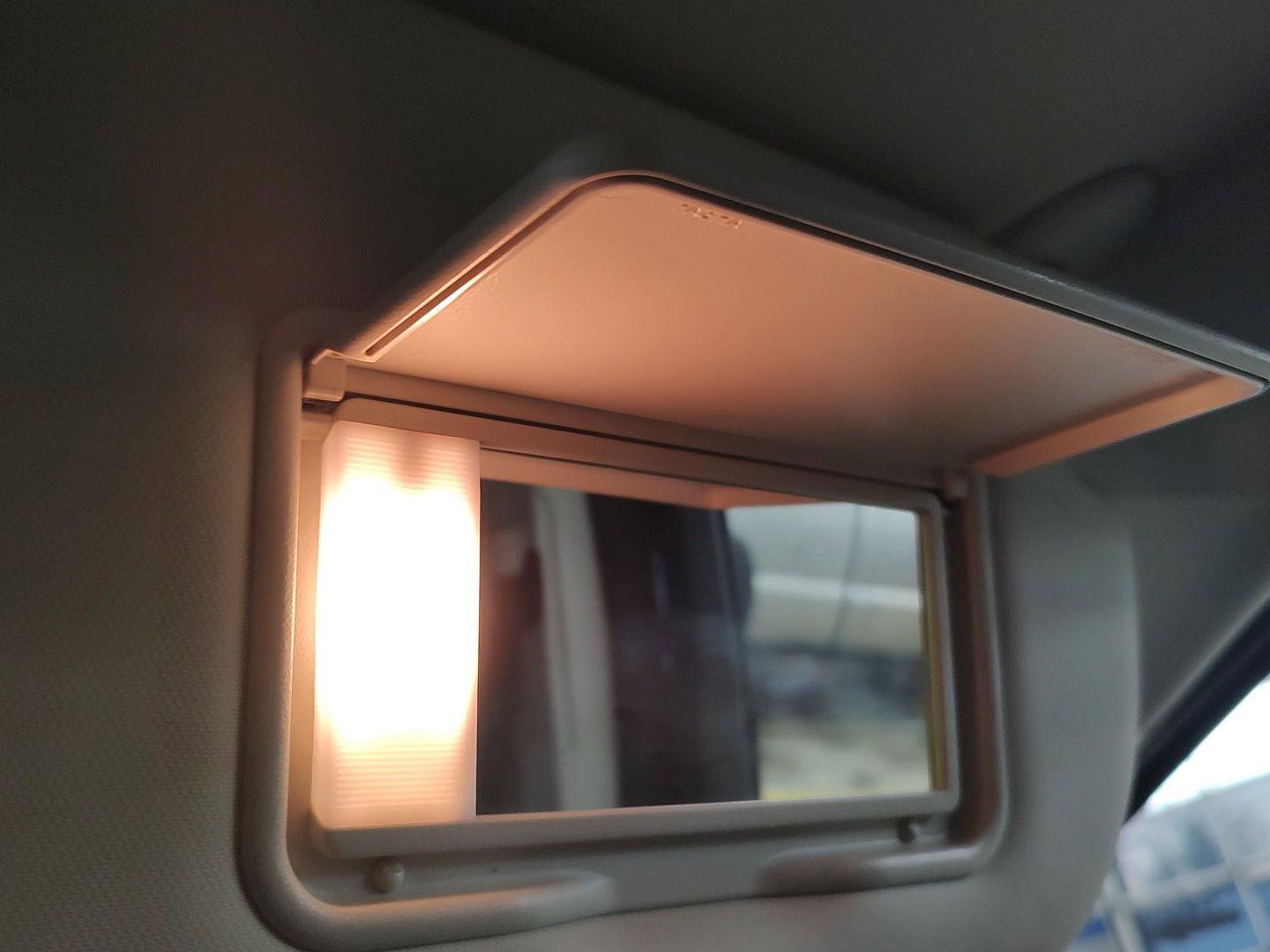 Used 2018 Ford Escape SEL w/ Canadian Touring Package image 8