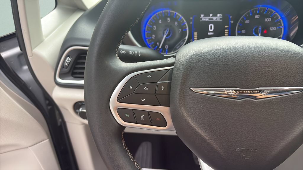 Used 2023 Chrysler Voyager LX FWD image 19