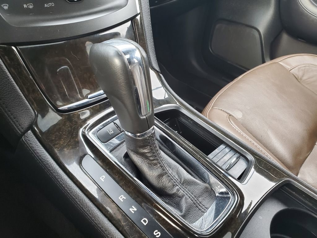 Used 2014 Lincoln MKS AWD w/ Equipment Group 201A image 24