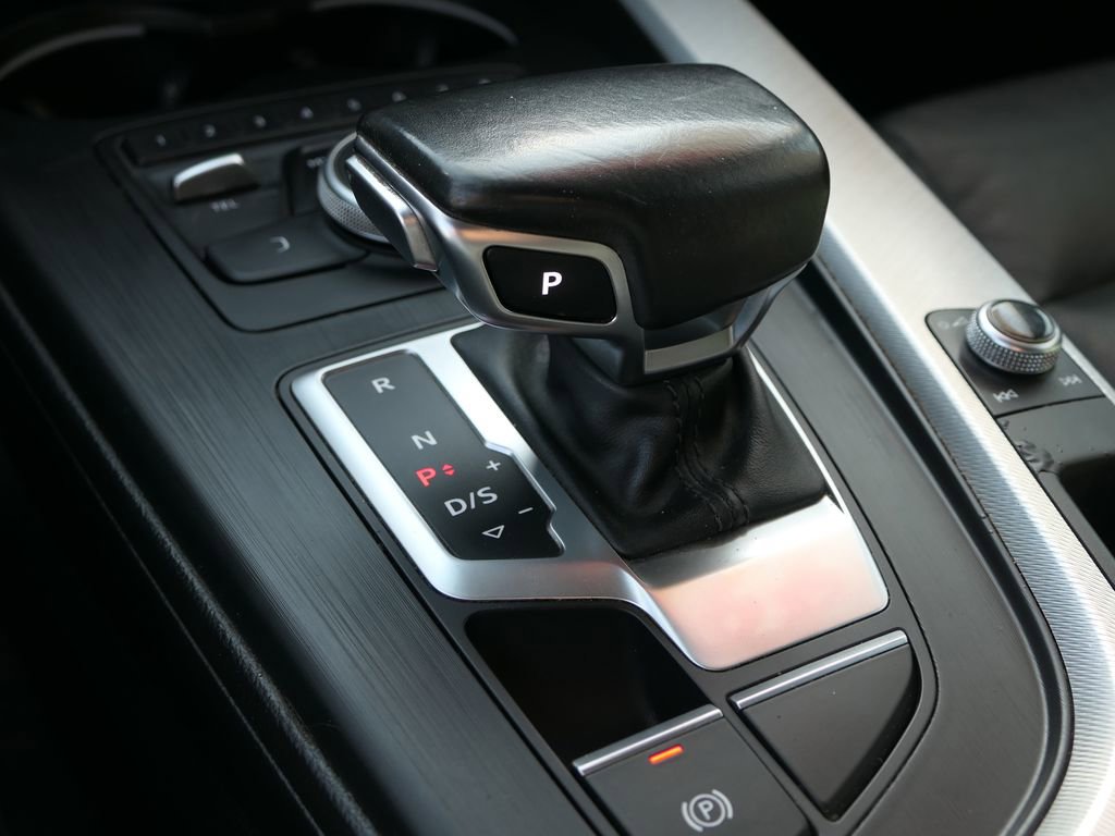 Used 2017 Audi A4 2.0T Premium w/ Convenience Package FWD image 25