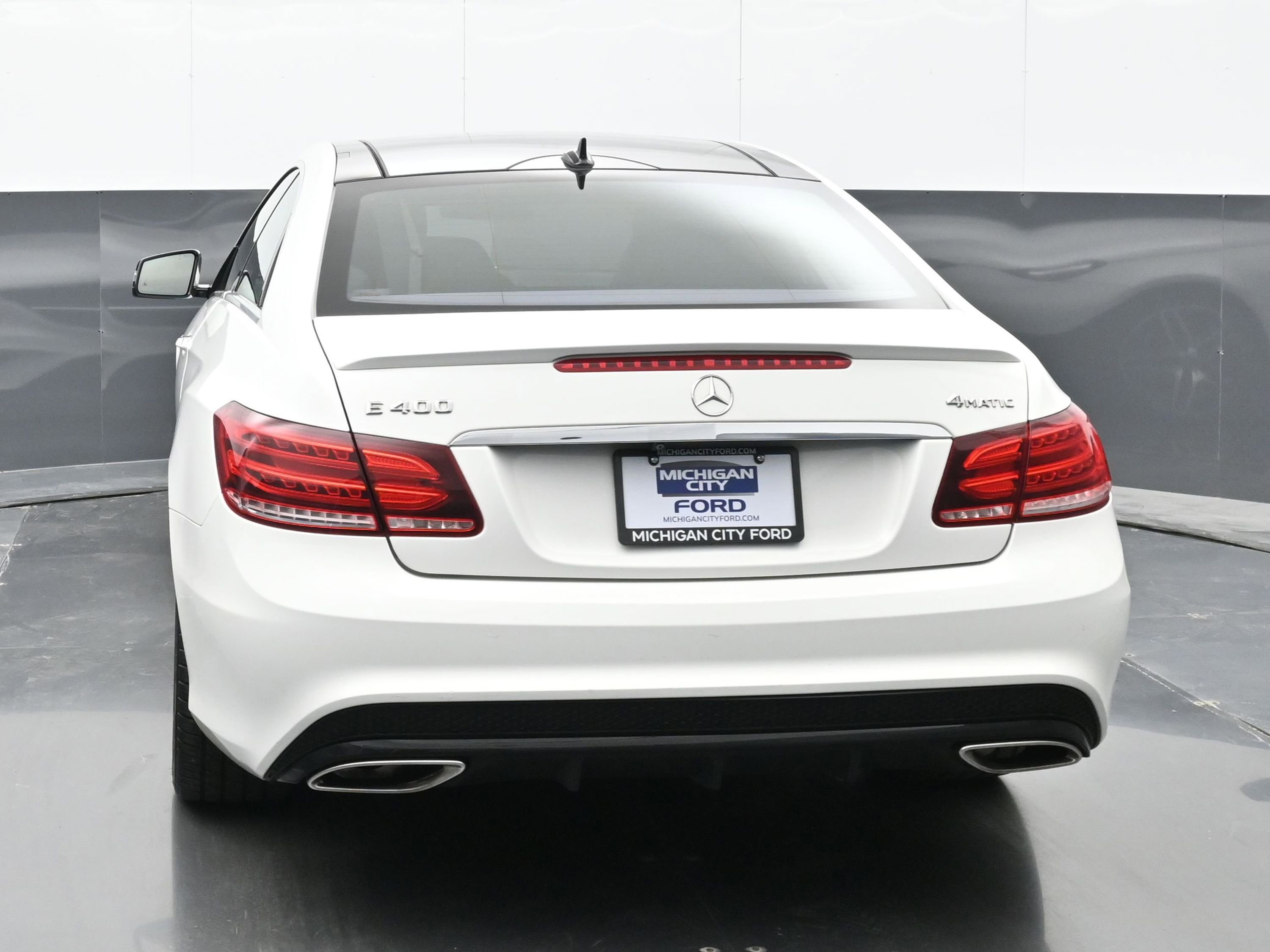 Used 2016 Mercedes-Benz E 400 4MATIC Coupe image 2