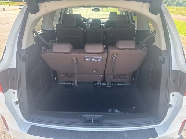 New 2026 Honda Odyssey Touring image 11