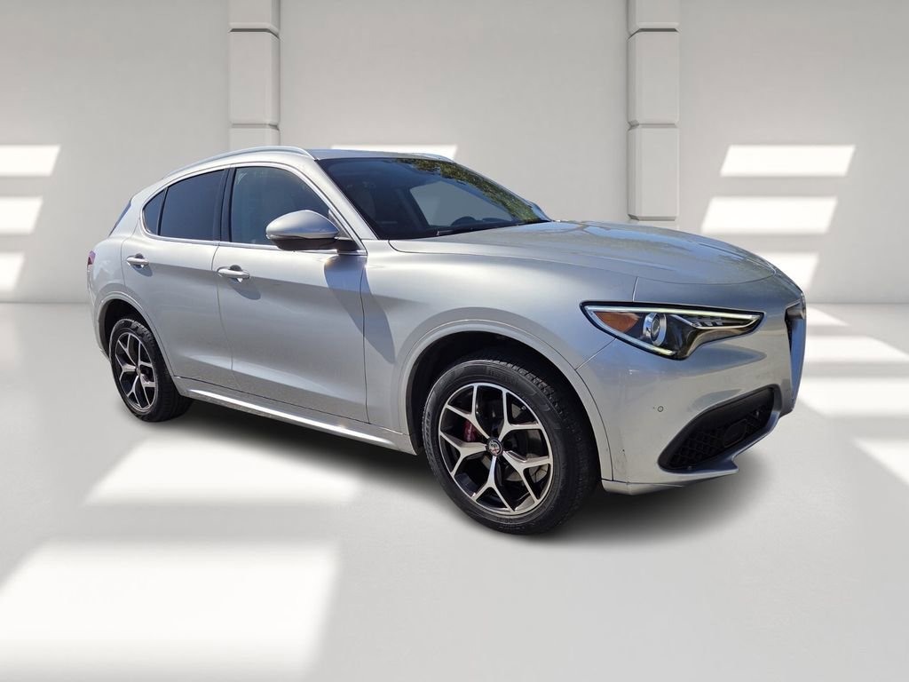 Used 2020 Alfa Romeo Stelvio Ti w/ Active Blind Spot Package image 2