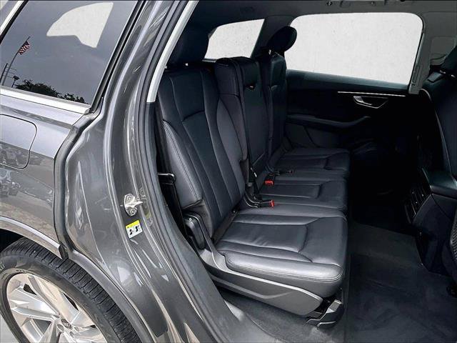 Used 2022 Audi Q7 2.0T Premium w/ Convenience Package AWD/4WD image 29