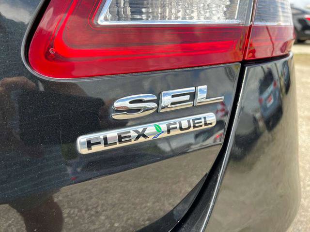 Used 2015 Ford Taurus SEL w/ Equipment Group 201A FWD image 10