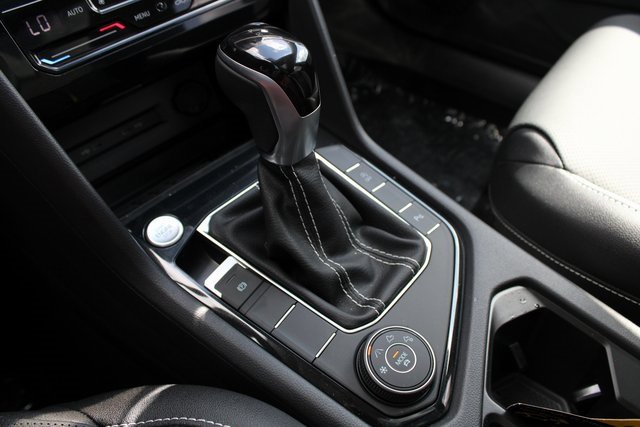 New 2025 Volkswagen Taos SEL image 16