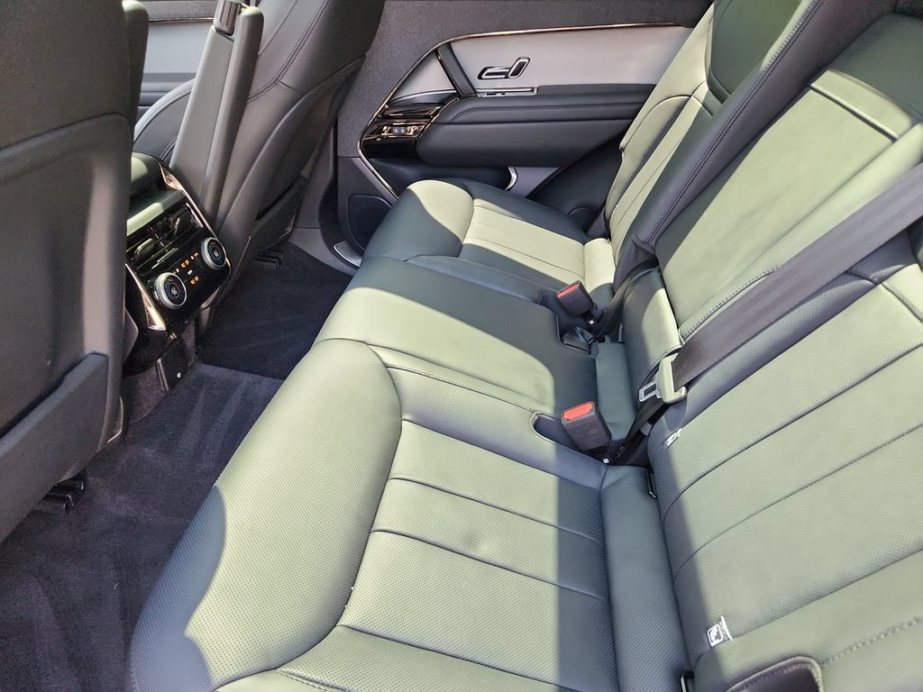 Used 2023 Land Rover Range Rover Sport SE AWD/4WD image 5