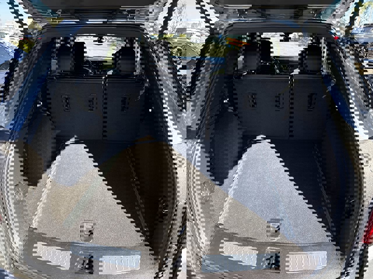 Used 2025 Cadillac XT5 Premium Luxury image 25