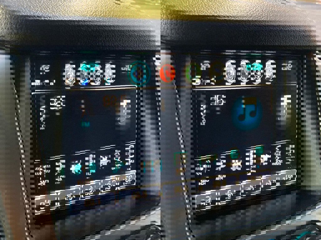 Used 2018 Chevrolet Tahoe LT image 18