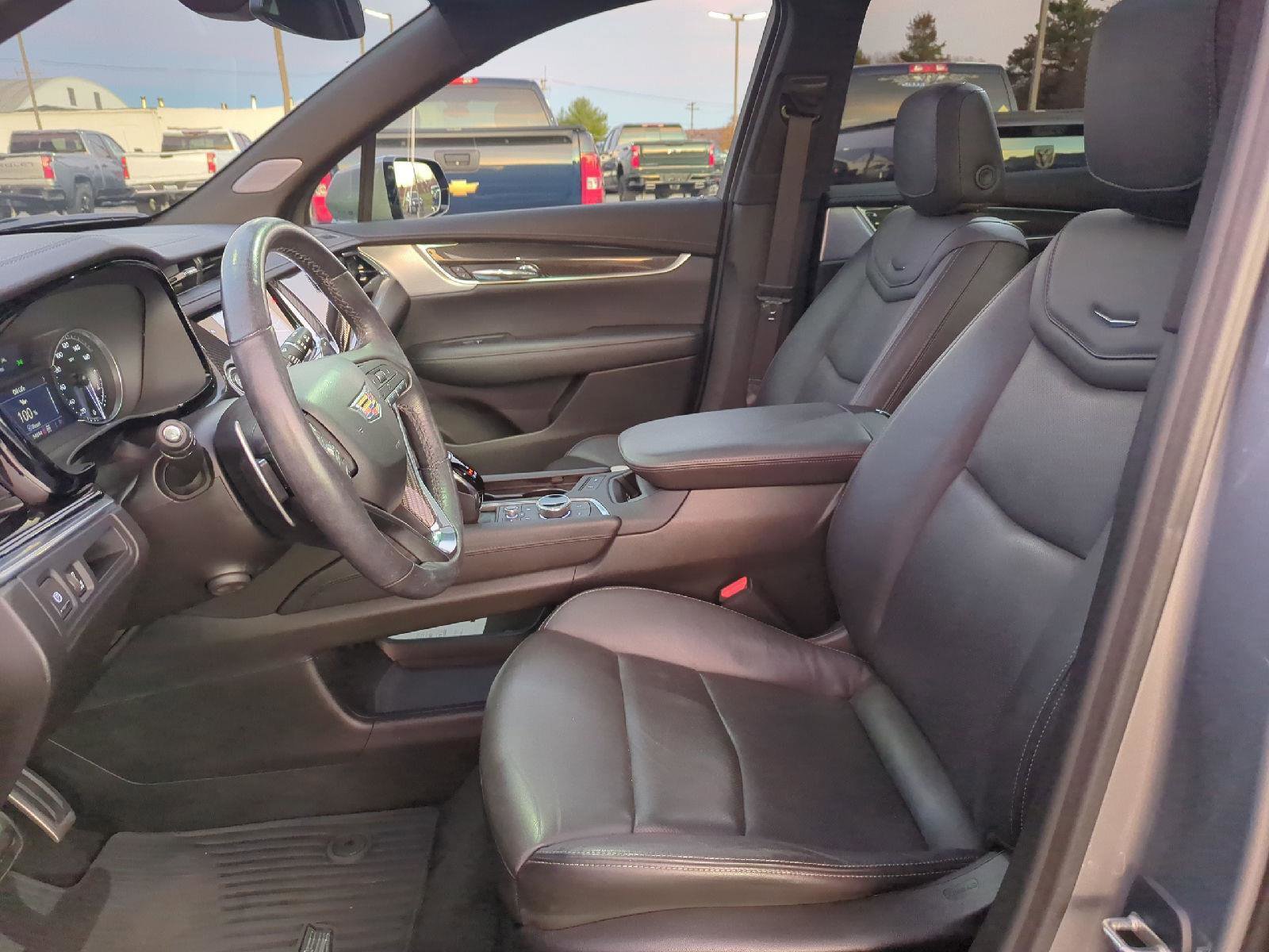 Used 2023 Cadillac XT6 Sport image 34