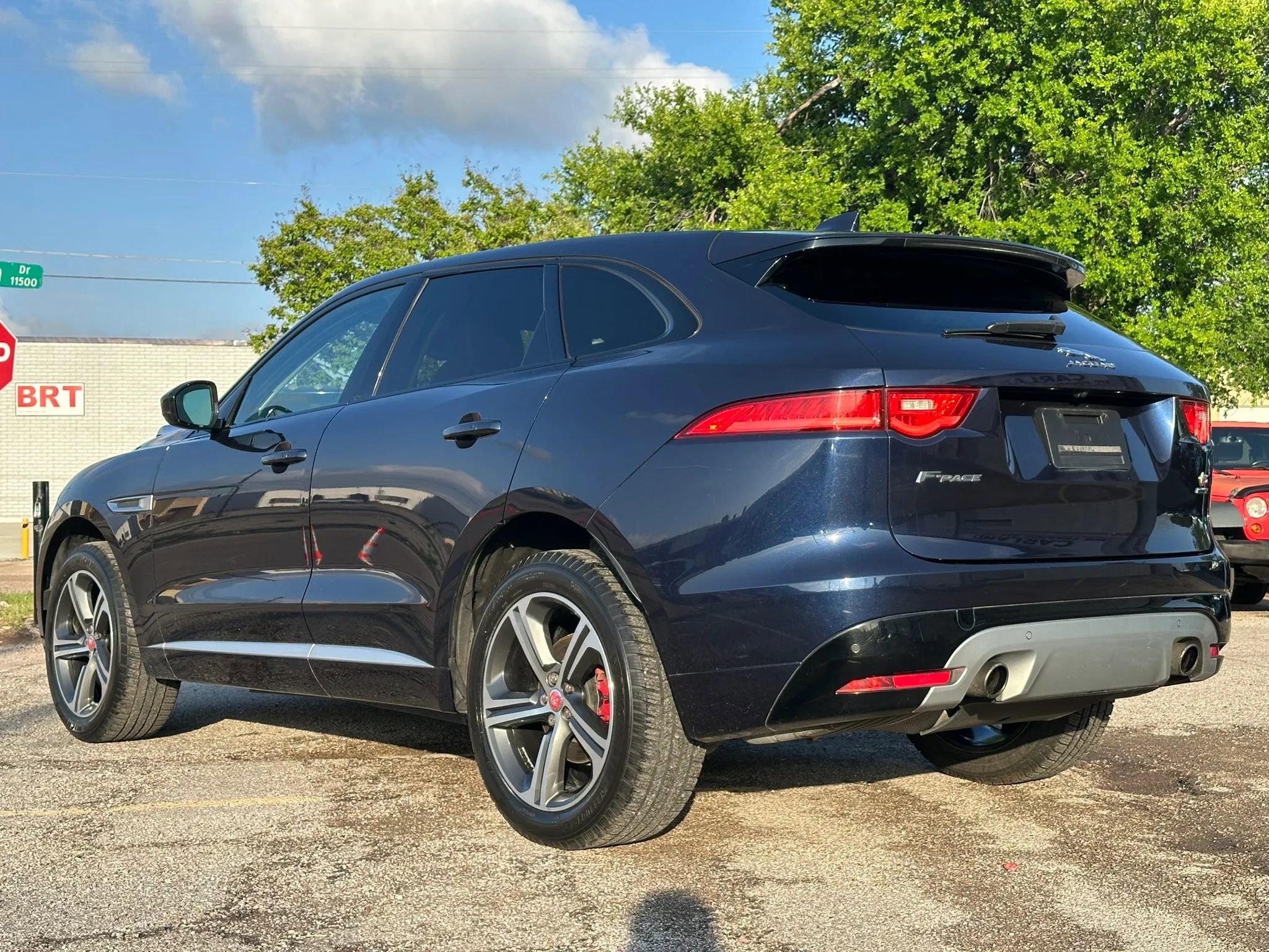 Used 2017 Jaguar F-PACE S AWD/4WD image 4