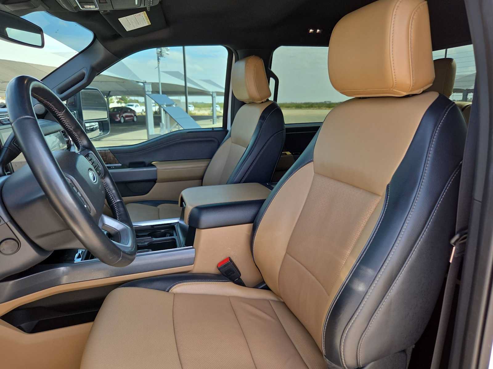 Used 2024 Ford F250 Lariat w/ Tremor Off-Road Package AWD/4WD image 15