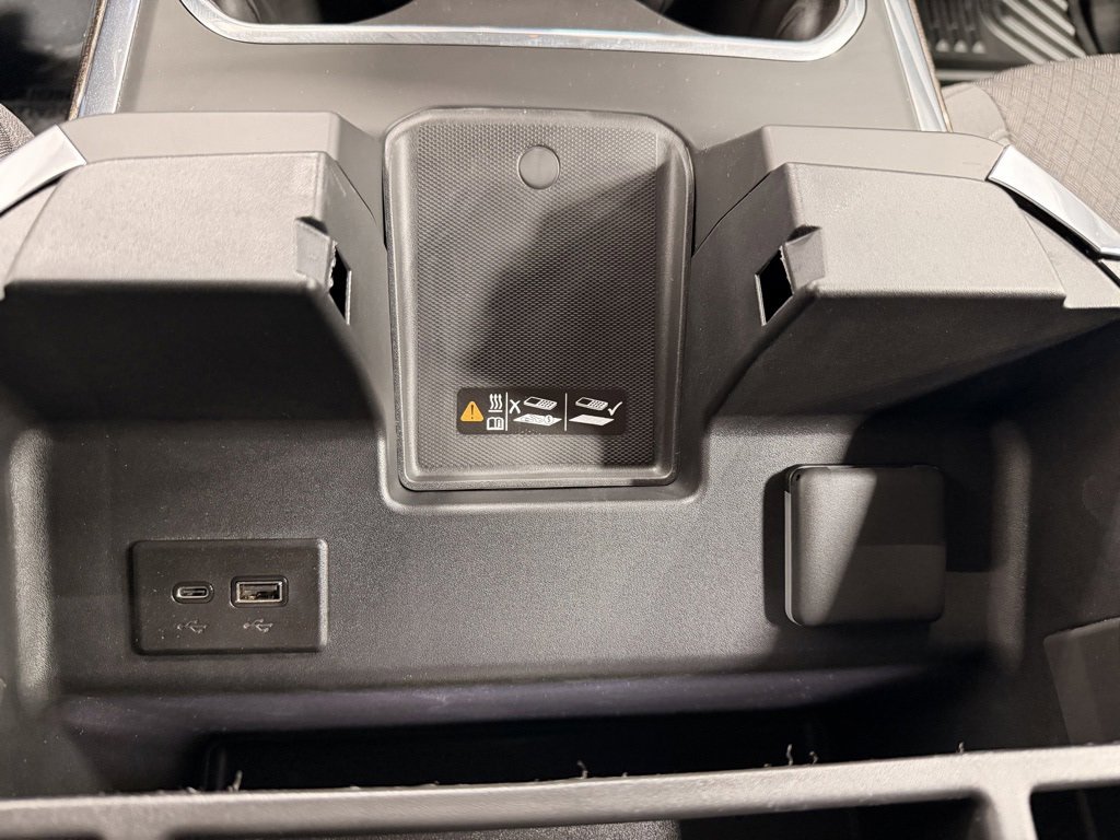 Used 2025 Chevrolet Silverado 2500 LT image 47