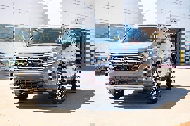 New 2026 Volkswagen Atlas SEL image 2