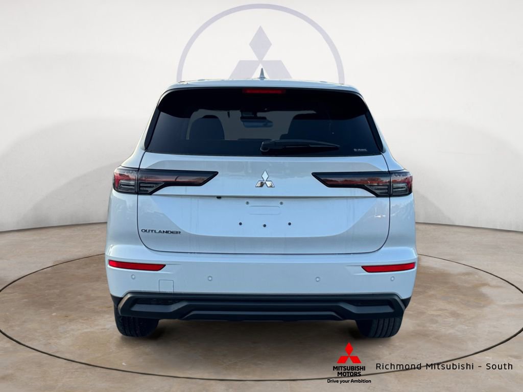 New 2026 Mitsubishi Outlander ES AWD/4WD image 4