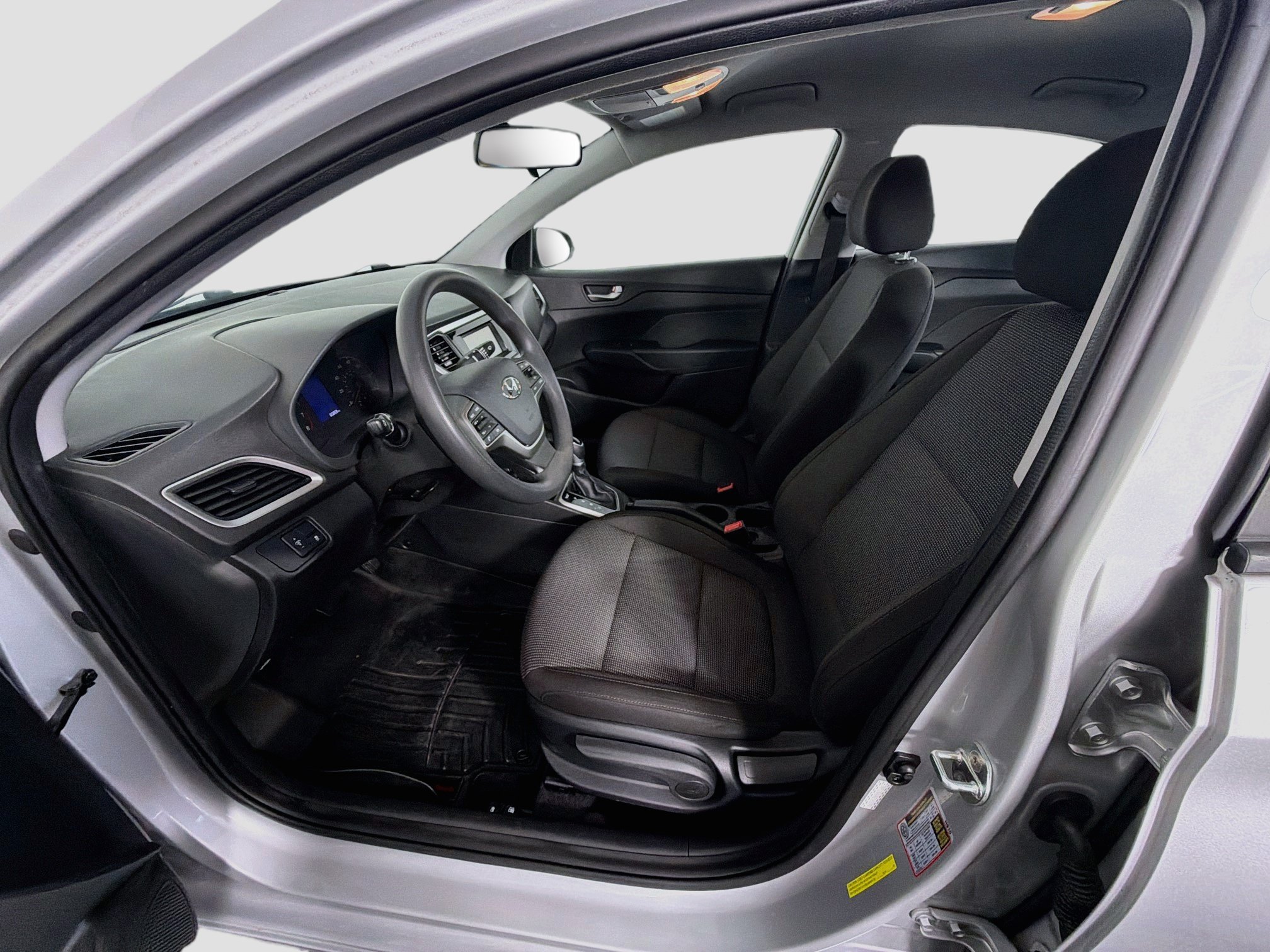 Used 2022 Hyundai Accent SE FWD image 13