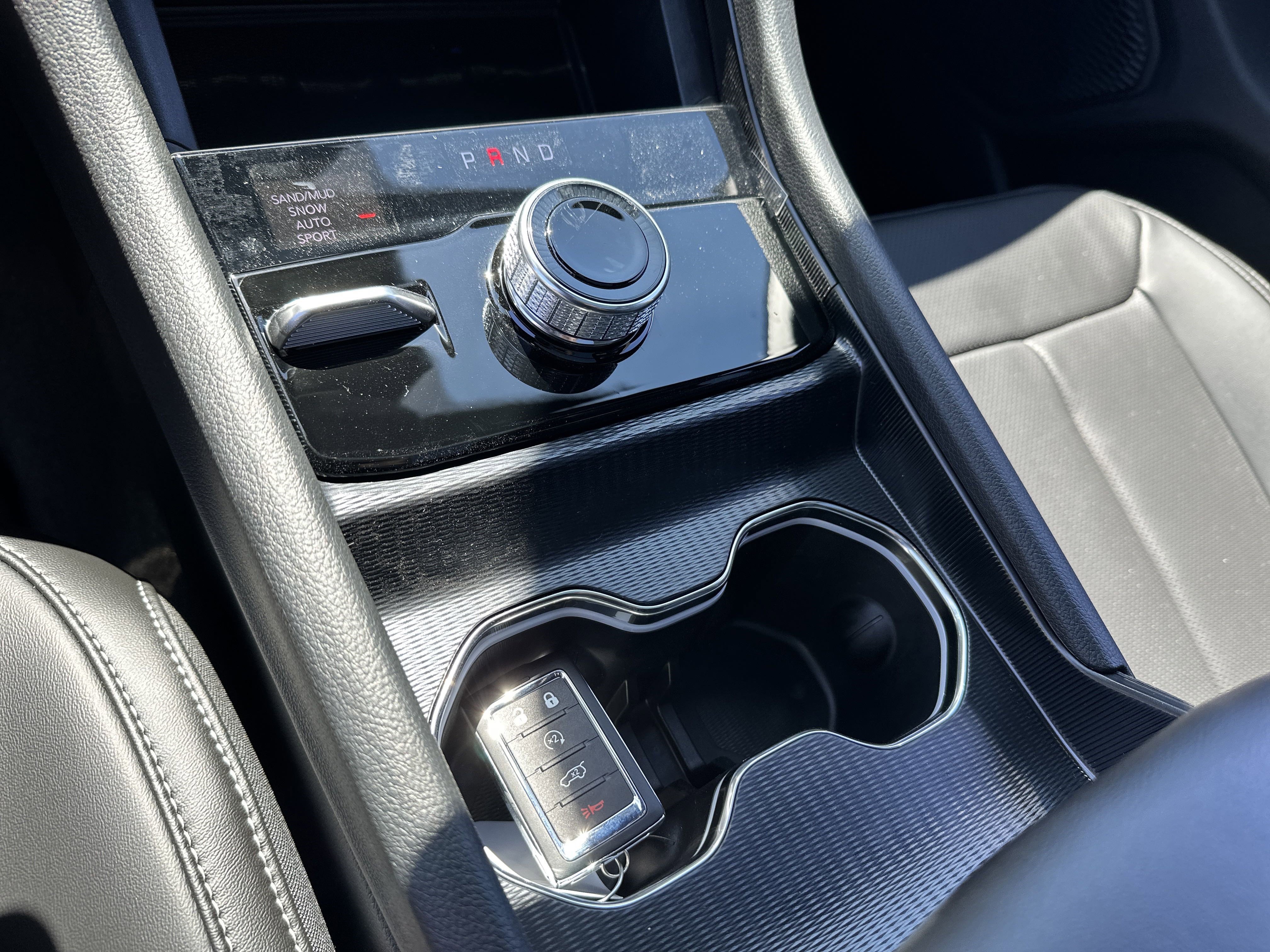 New 2025 Jeep Grand Cherokee Limited w/ Luxury Tech Group II image 23