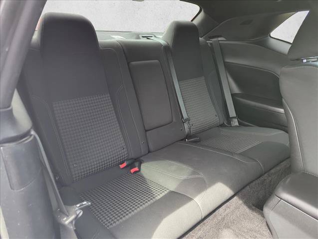 Used 2019 Dodge Challenger SXT RWD image 19