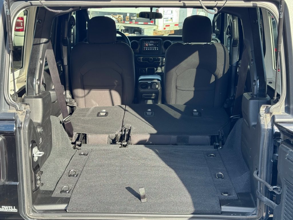 Used 2023 Jeep Wrangler Unlimited Sport AWD/4WD image 14